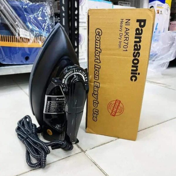 Panasonic 1000W heavy dry iron with original box